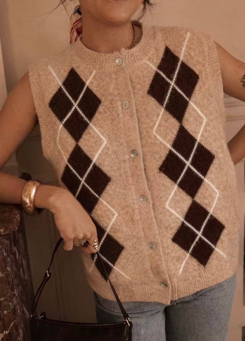 VEST ISIS