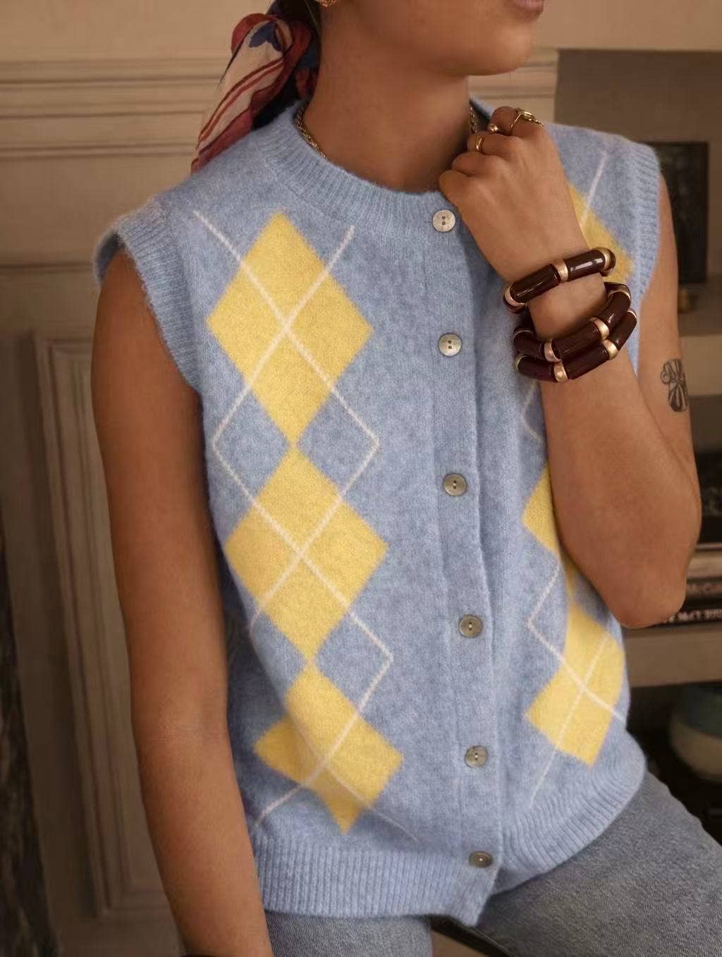 VEST ISIS