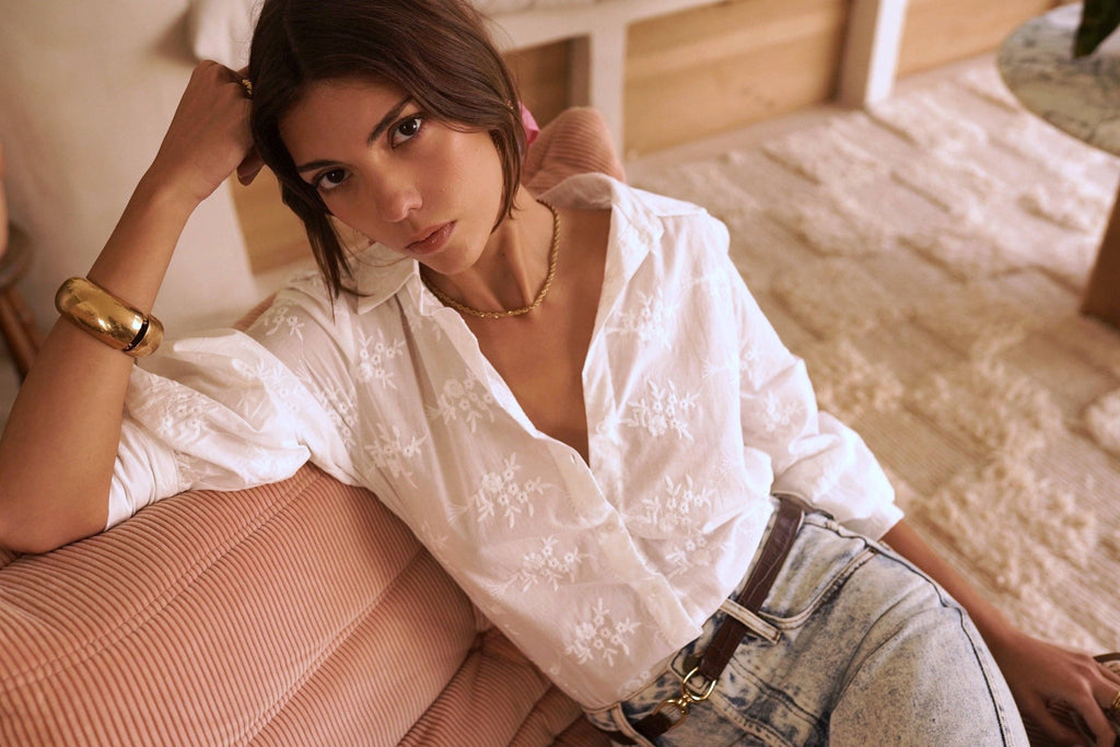 Cat white blouse – view 3